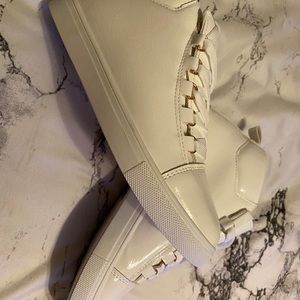 WHITE PU LEATHER SNEAKERS